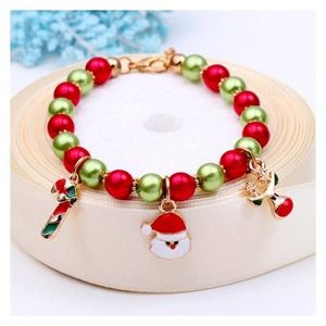 Red & Green‎ Bead Christmas Charm Bracelet NWOT